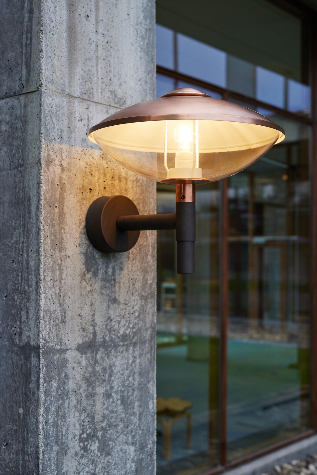 HL410 Wall Lamp - Copper