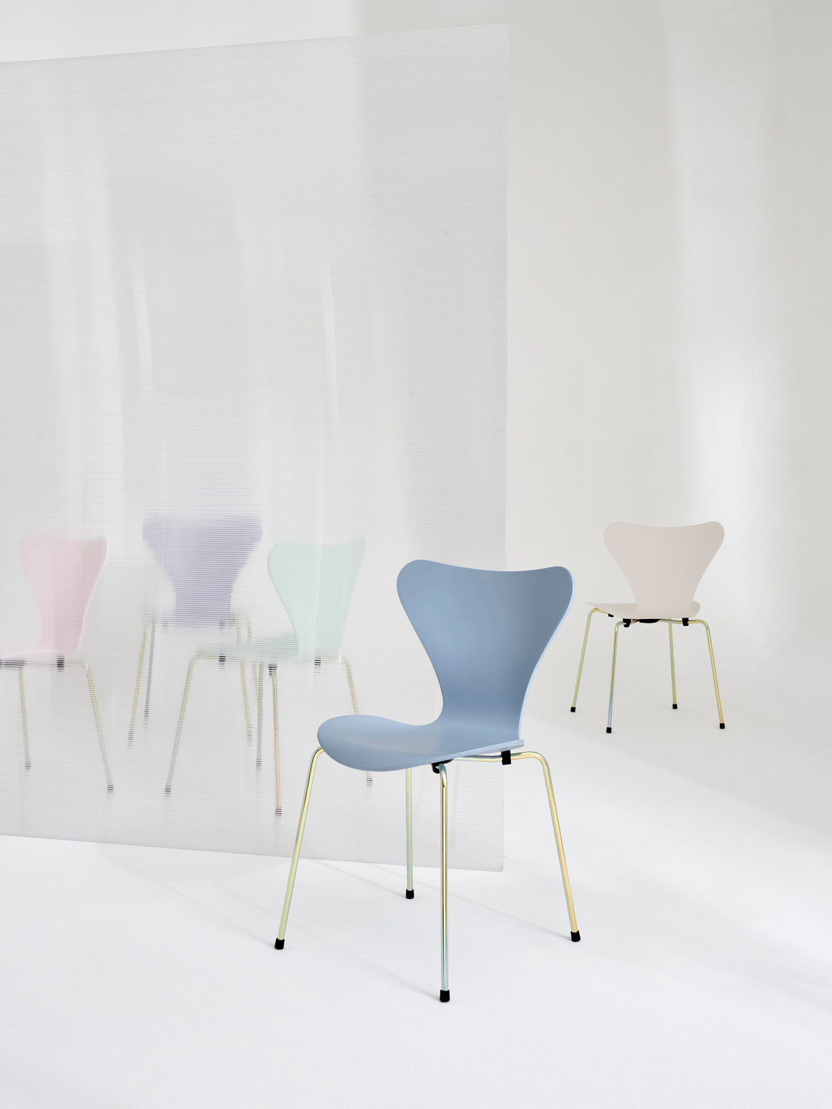 Seriers 7 - 7:14am CE - Blue - Chrome