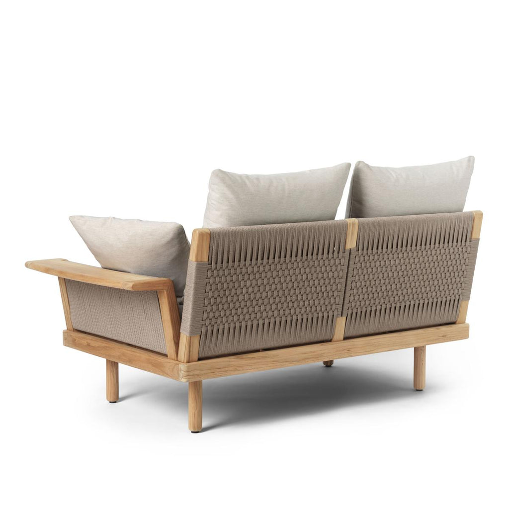 E510 Embrace Outdoor Lounge w. Arm- Teak
