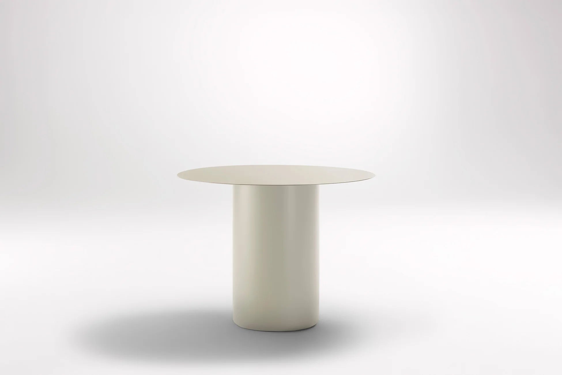 Sequence Round Bar Table Outdoor