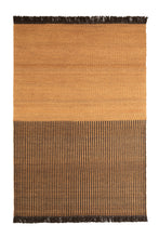 Garden Black 250x350
