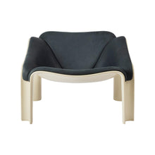 F300 Lounge Chair