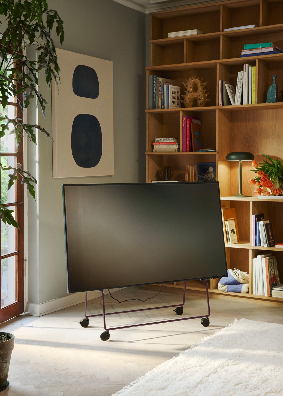 Carry TV Stand