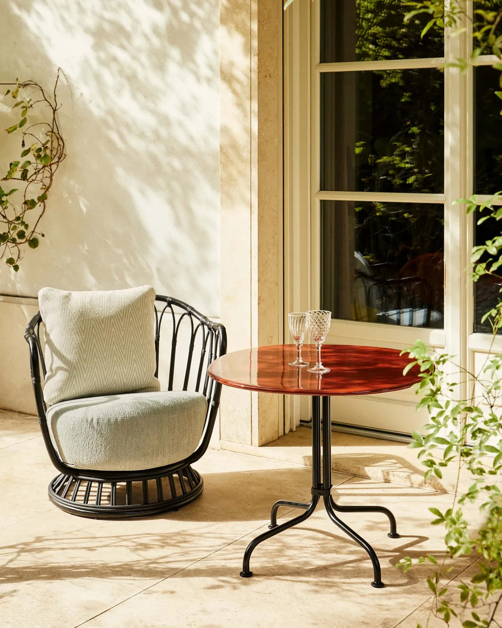 Carmel Bistro Lounge Table Clam White