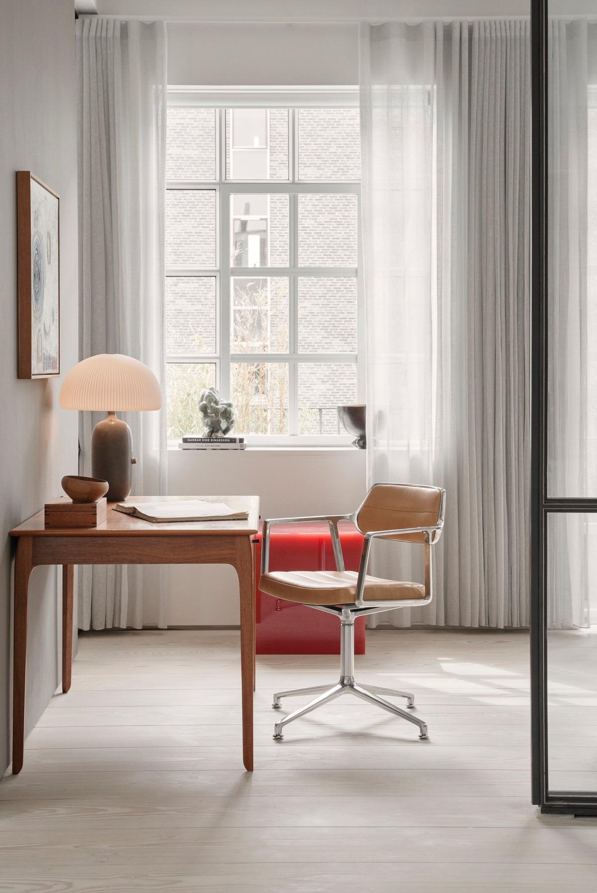Vipp453 Swivel Chair