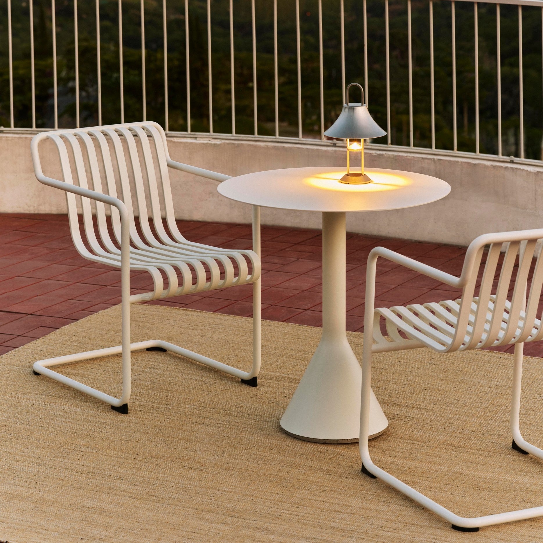 Palissade Cantilever Dining Armchair