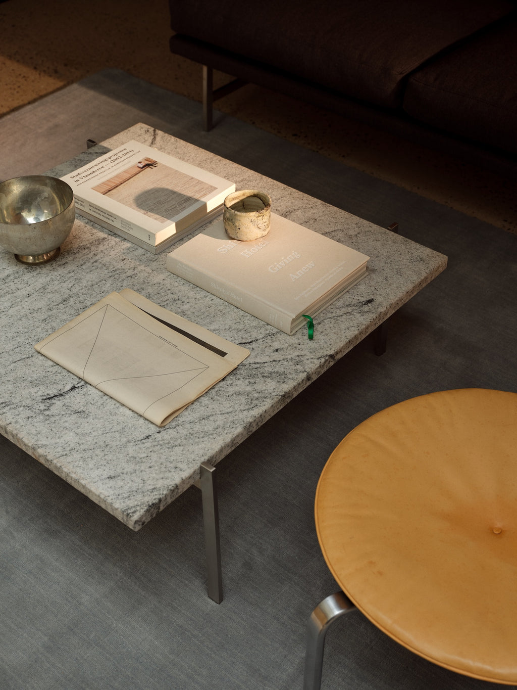 PK61 Sofa Table