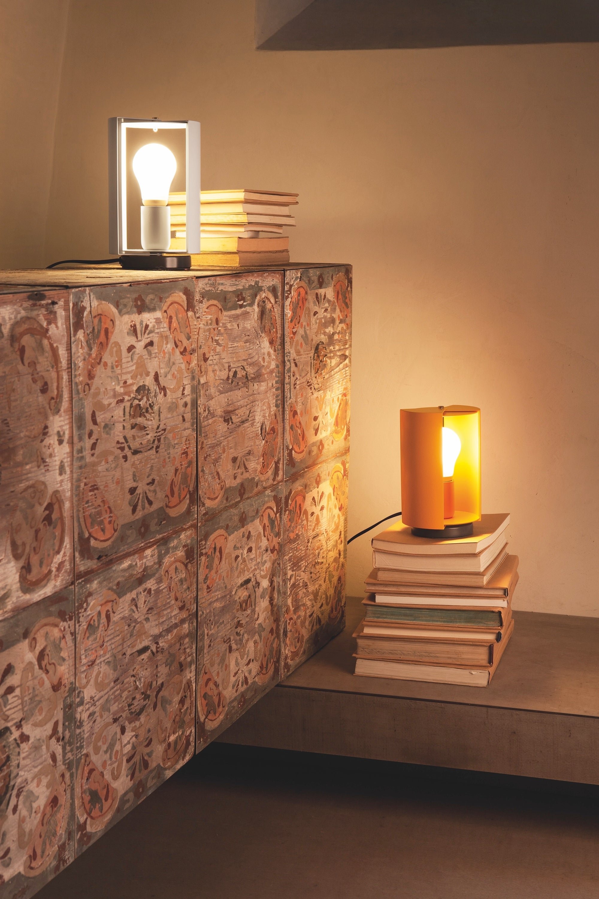Pivotante A Poser Table Lamp